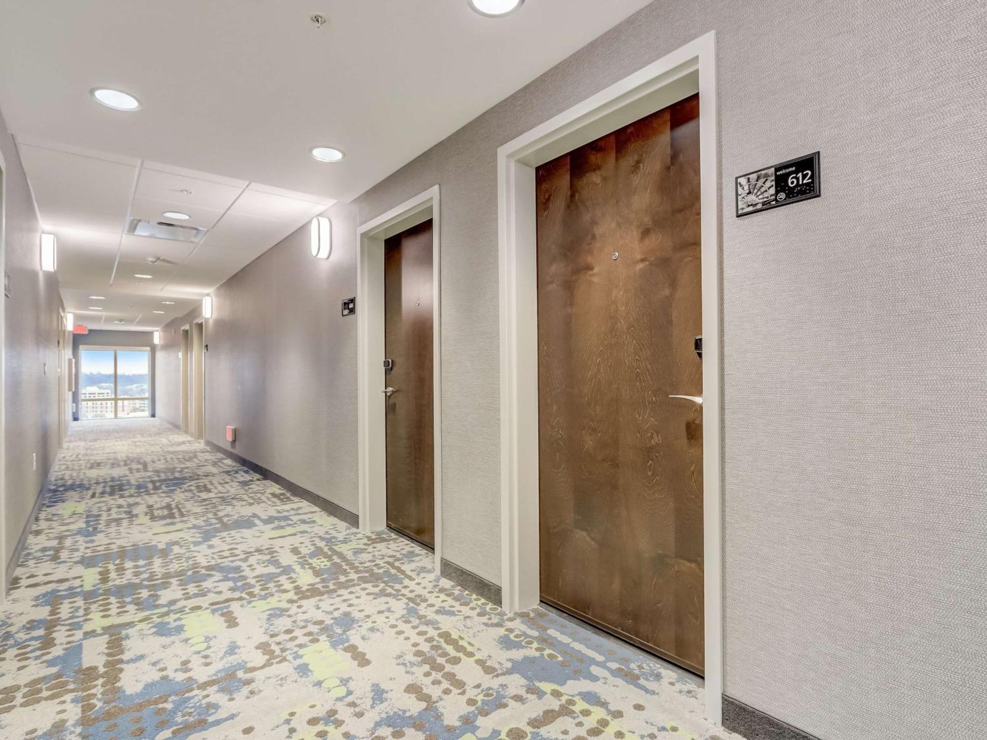 Hampton Inn & Suites Cincinnati Midtown Rookwood Exterior photo