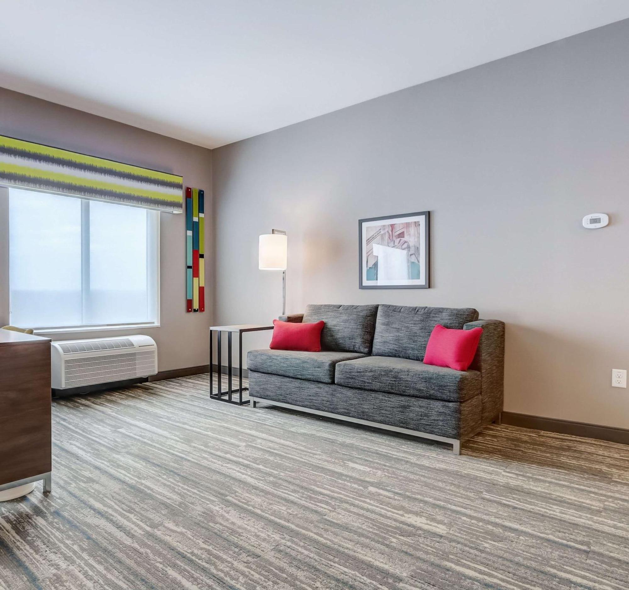 Hampton Inn & Suites Cincinnati Midtown Rookwood Exterior photo